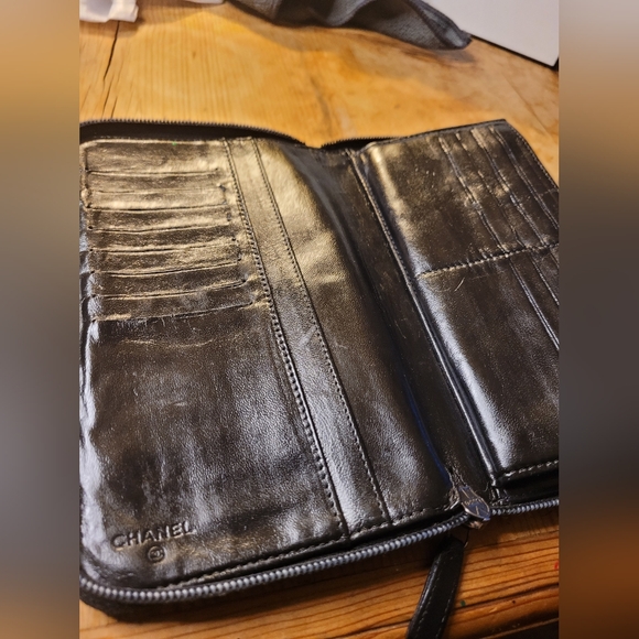 Chanel Lambskin Camelia Embossed Large Black Wallet/ Clutch - Picture 3 of 4